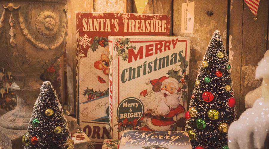 Santa Treasure & Merry Christmas hd wallpaper desktop high-resolution background
