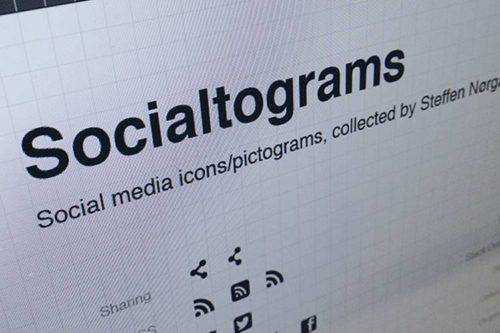 30 Beautiful Free Social Media Icon Sets