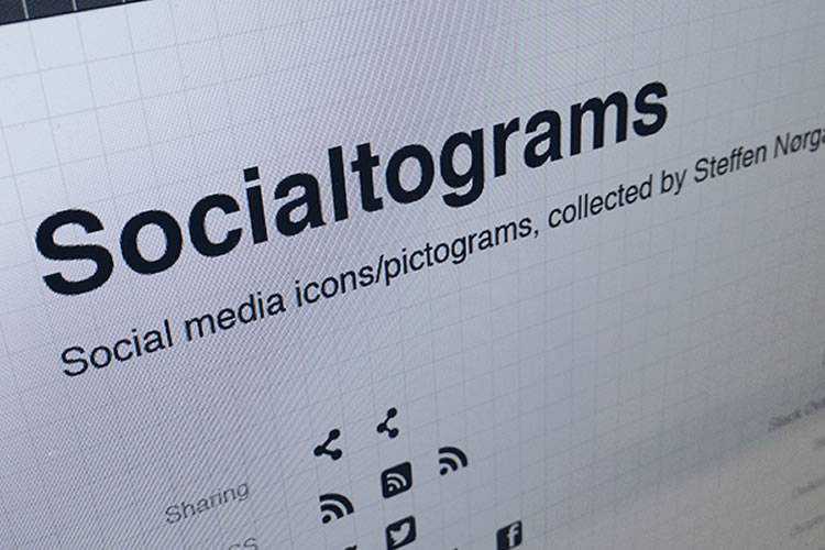 30 Beautiful Free Social Media Icon Sets