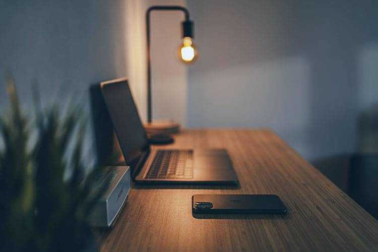 Dealing With an Absentee Web Design Client