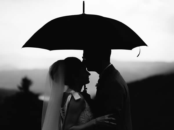 Grayscale bride groom backlit photography inspiration